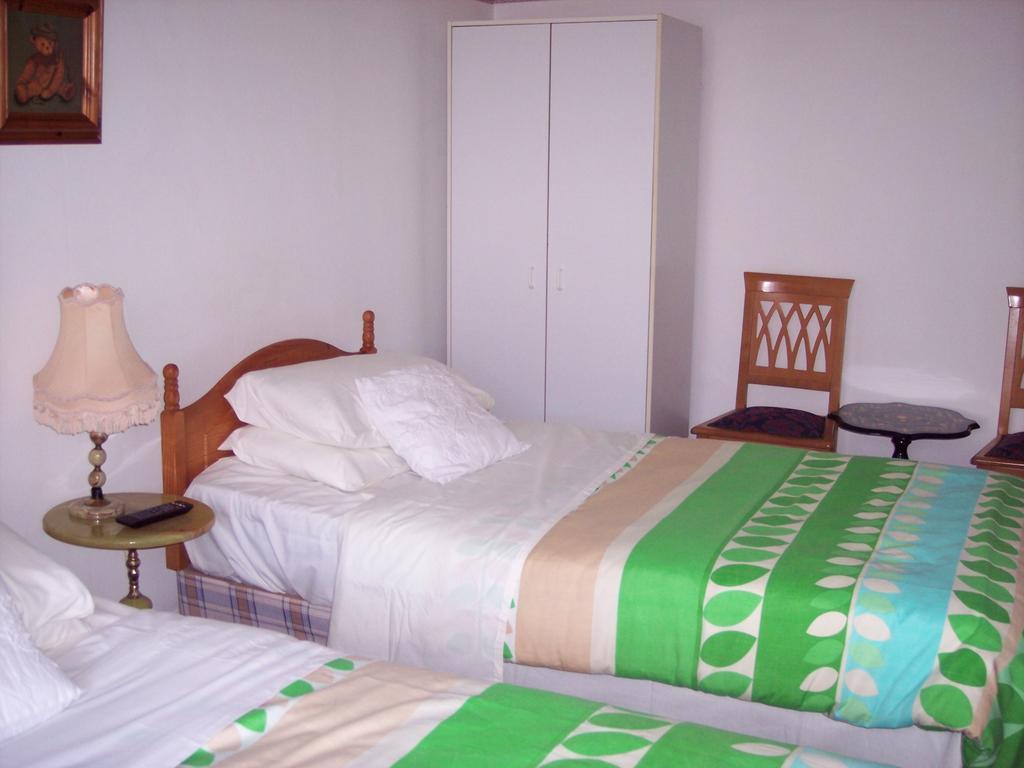 Butterfly Guest House Cheadle  Oda fotoğraf
